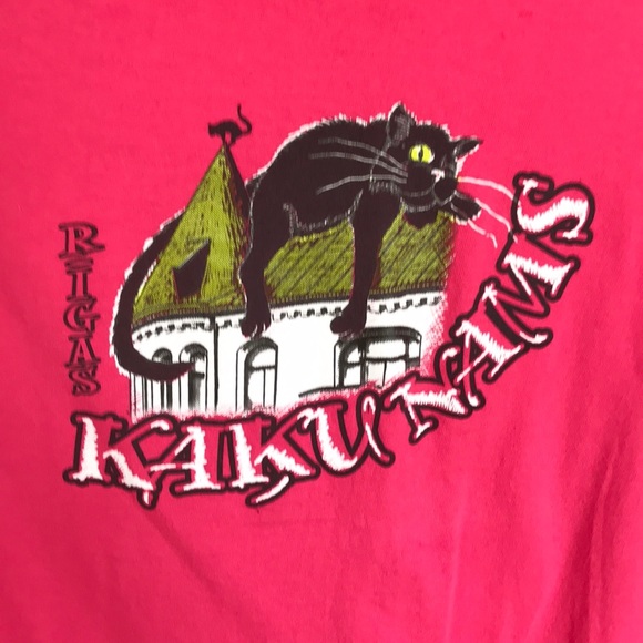 Black cat of Riga, Latvia Souvenir T Shirt - Picture 2 of 8